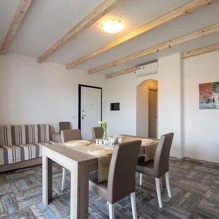 Apartment Diamante *